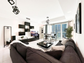 Trophy 1BR Retreat w Balcony, Pool, Gym in JLT
